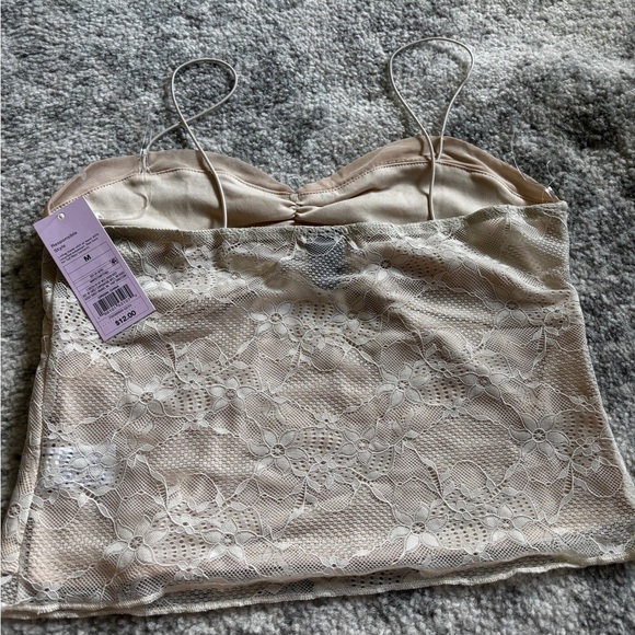 NWT Wild Fable Overlay Cami Top Nude Cream Floral Lace Mesh Back Size: Medium - Picture 2 of 3